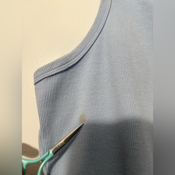 Aspire Alo Yoga Top - Picture 6 of 7